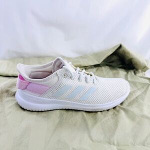 Adidas White Cloudfoam QT Flex Women Size 6 White Lightweight Shoe Memory Foam